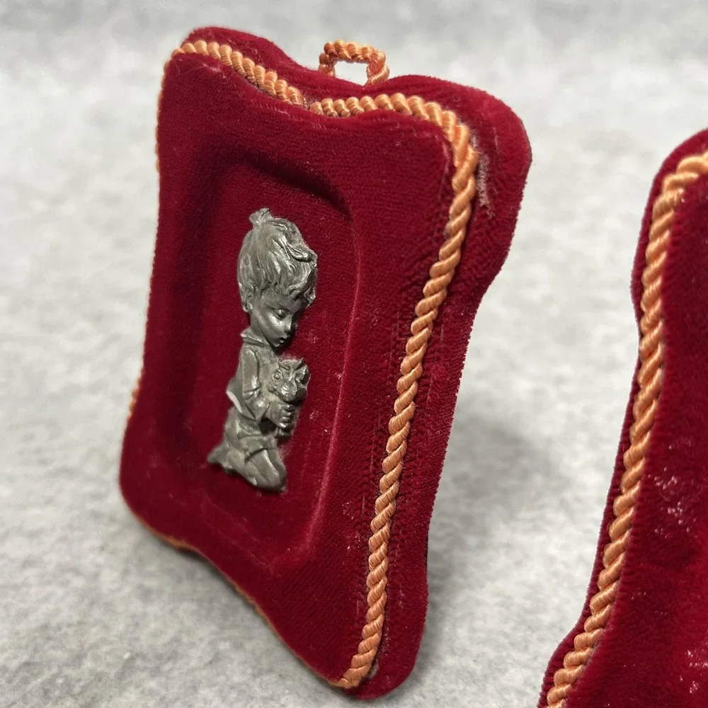Vintage Pewter Praying Boy Girl Red Velvet Plaques Set Of 2 Mini Christian Easel